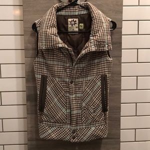 Volcom checkered vest